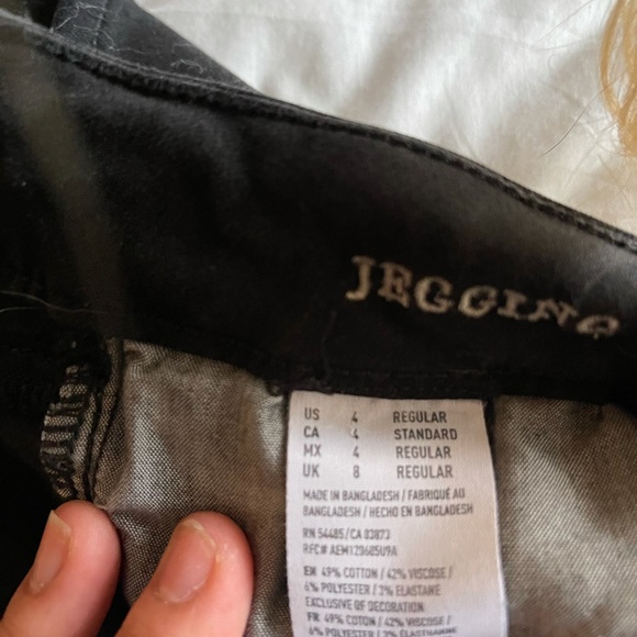 Women’s American eagle jeans - Picture 3 of 3